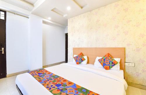 Durgapura Hotel | FabHotel Rushank Palace - Near Jawahar Circle, World Trade Park