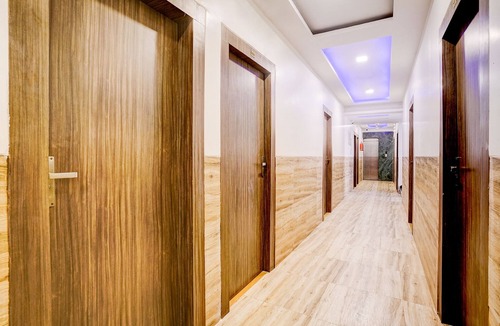 Vashi Hotel | Fabhotel Sankalp Inn