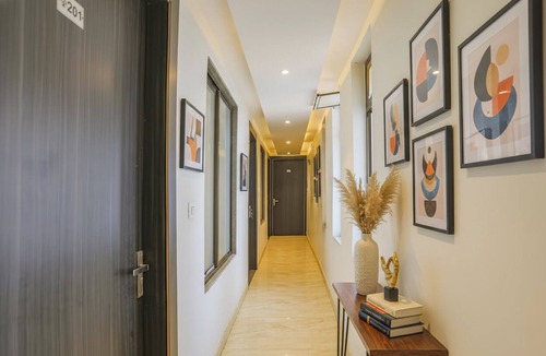Allahabad Hotel | FabHotel Shri Ram Kashi