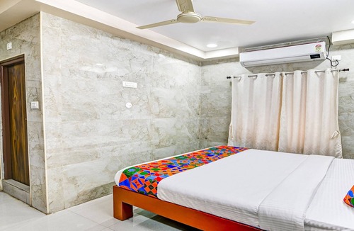 Tirupati Hotel | Fabhotel Srinivasa Guest House
