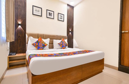Bhanvarkuan Hotel | FabHotel Staywell