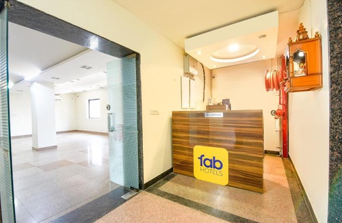 Karol Bagh Hotel | FabHotel The Fortune