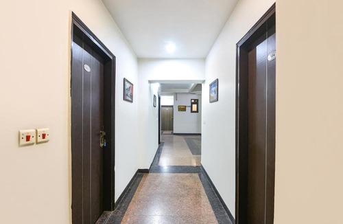 Karol Bagh Hotel | FabHotel The Fortune