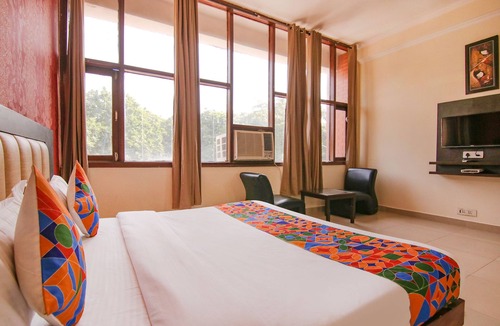 Mohali Hotel | Fabhotel Town Pride