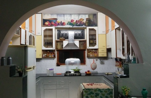 Gomti Nagar House | Fabulous 2-bedroom bungalow with AC in charming Lucknow Gomtinagar