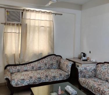 Knowledge Park III House | FACULTY HOUSE- Cosy Lounge Near Expo Mart