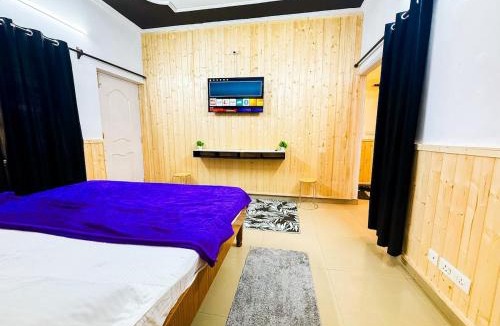 Bullawala Apartment | Family & Couples Studio Kitchen, 2 King Beds