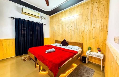 Bullawala Apartment | Family & Couples Studio Kitchen, 2 King Beds