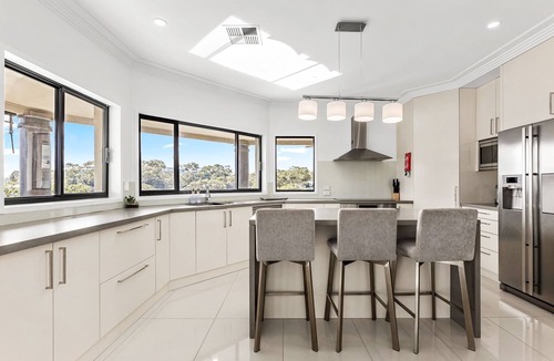 Caringbah South House | Family-Friendly House with Pool and BBQ Area