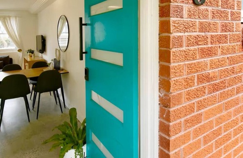Cronulla House | Family‑friendly beach retreat in central Cronulla, just 350m from the beach U3