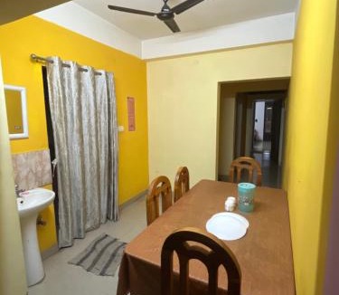 Sualkuchi House | Fireflies harbor backpackers