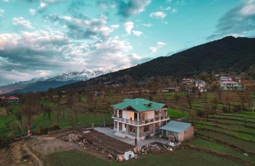 Gunehr Hostel | Flashpackers Bir - Rooms & Dorms
