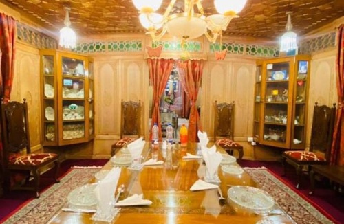 Dal Lake Hotel | Floating Luxury Group Of Houseboats