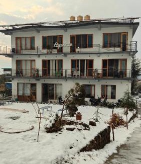 Gunehr Hostel | Flyscape