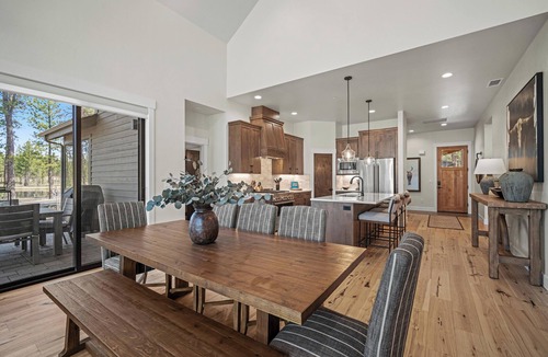 Sunriver Cabin | Forestbrook Luxury Retreat with Access to Exclusive Golf