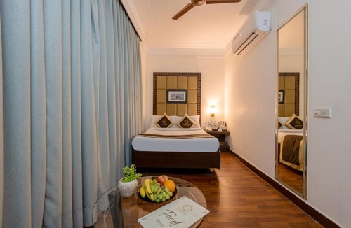 Greater Kailash Enclave I Hotel | Foxoso The BMK Hotel