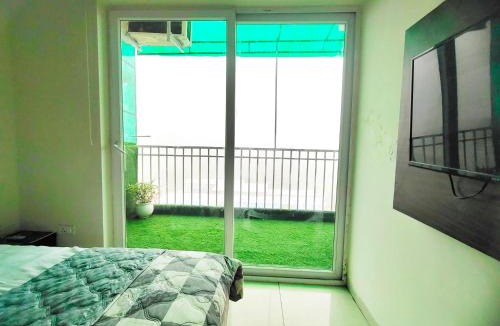 Chandigarh Apartment | Friendly Stays - Best Balcony in High Rise Building