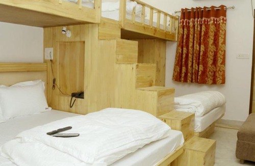 Paharganj Hostel | Friends Hostel by Backpackers Heaven- New Delhi Railway Station - Paharganj