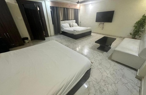 Indore Resort | Fun & Food Resort N Water Park