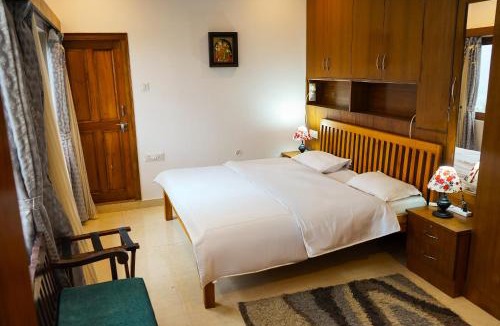 Bhimtal House | Gargi Cottages 1 BR Lake View Stay w Shared pool