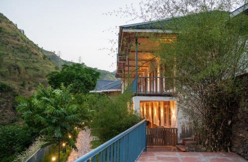 Rajgarh Bed & Breakfast | Giri River Retreat