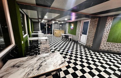 Jispa Hotel | Glampfire Hotel and Cafe