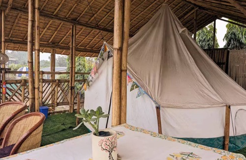 Noida Cottage | Glamping Bell Tent over a Bamboo Machaan