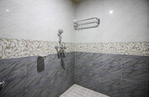 Kempty Range Hotel | Glamwood Resort