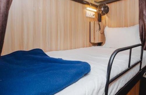 Marol Apartment | Golden Sands Dormitory and Single AC Rooms