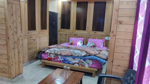 Nainital Hotel | Goroomgo Payal Lake View Mall Road Nainital