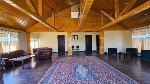Srinagar Hotel | Grand Mumtaz Tangmarg