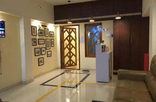 Srirangam Hotel | Grand Suites Srirangam - Walk To Temple