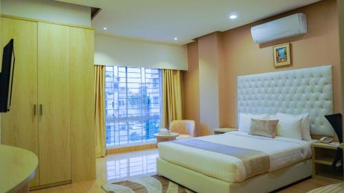 Uttara Hotel | Grand Vistana