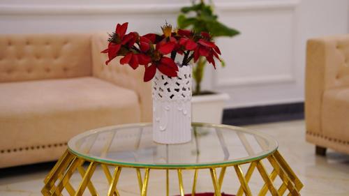Uttara Hotel | Grand Vistana