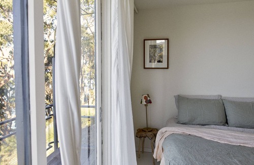 Great Mackerel Beach House | Great Mackerel Beach Cabin (Palm Beach and Pittwater Views)