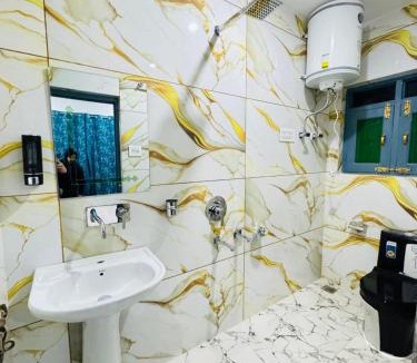 Srinagar Apartment | Gulmarg Serenity