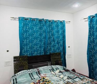 Srinagar Apartment | Gulmarg Serenity