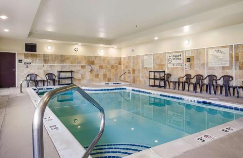 Galax Hotel | Hampton Inn Galax