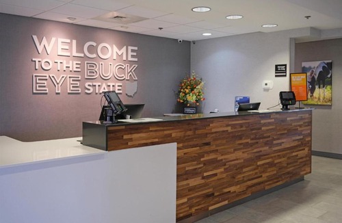 Lima Hotel | Hampton Inn Lima