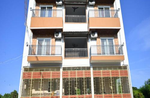 Manjakuppam Bed & Breakfast | Happy Holiday Inn