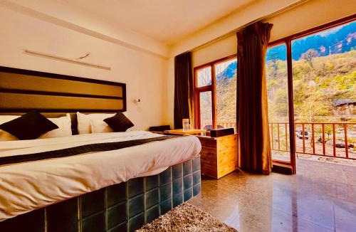 Gadherni Hotel | Happy Valley Riverside Resort, Manali - Property of the Year