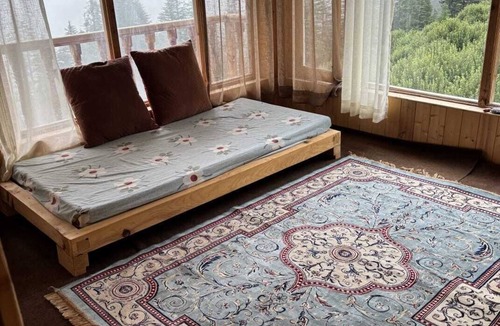 Bhatwari Ski Chalet | ' Harshil Heritage Homestay ' serenity con blissfullness and adventure