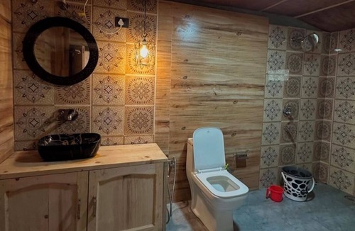 Bhatwari Ski Chalet | ' Harshil Heritage Homestay ' serenity con blissfullness and adventure