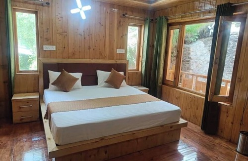 Bhatwari House | Harsil apple homestay