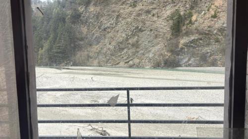Bhatwari Hotel | Harsil River Retreat