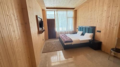 Bhatwari Hotel | Harsil River Retreat