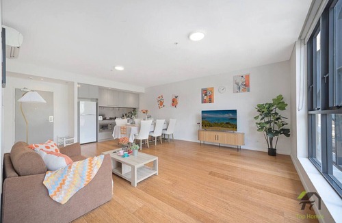 Chinatown Apartment | Haymarket Modern 1BR | Near Darling Harbour