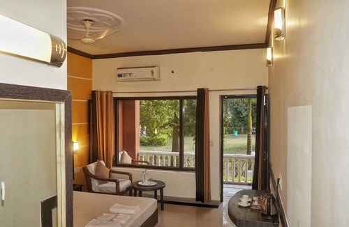 Khajuraho Hotel | Headquarter Khajuraho