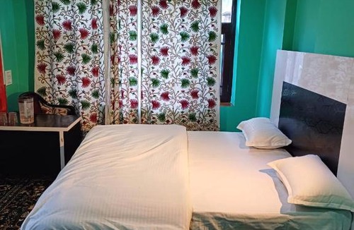 Pahalgam House | Heera Guest House