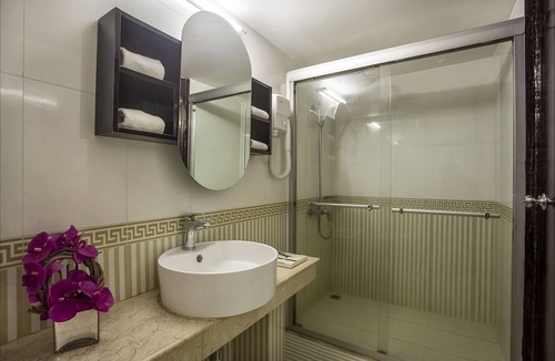 Uttara Hotel | Highgarden